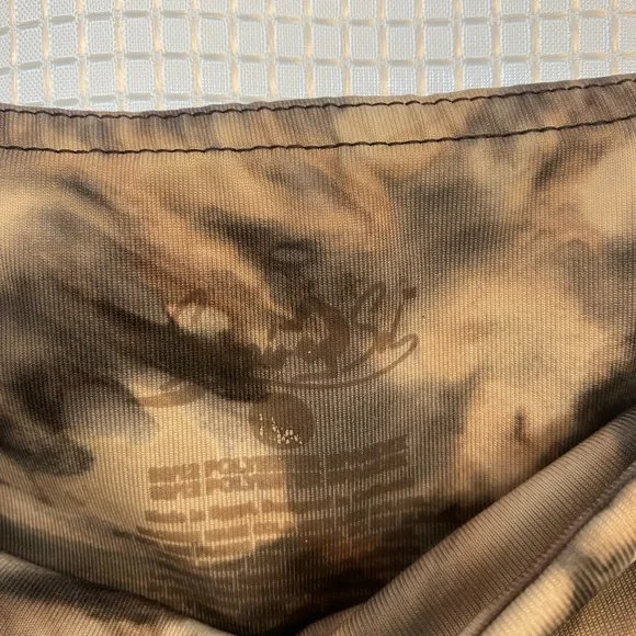 Workout Capris - Picture 3 of 4